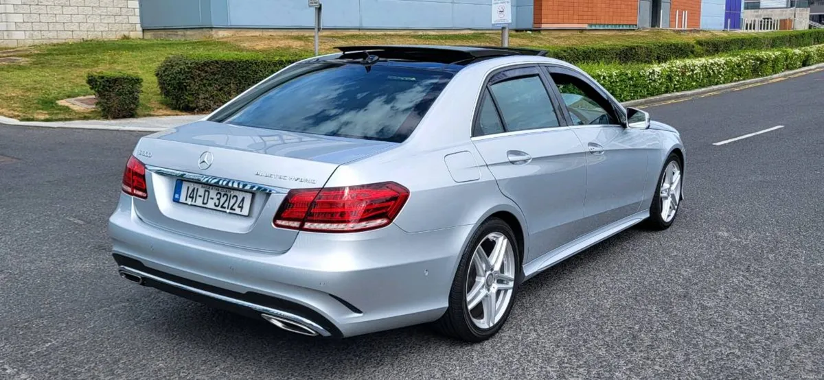 Mercedes e300 low km - Image 3