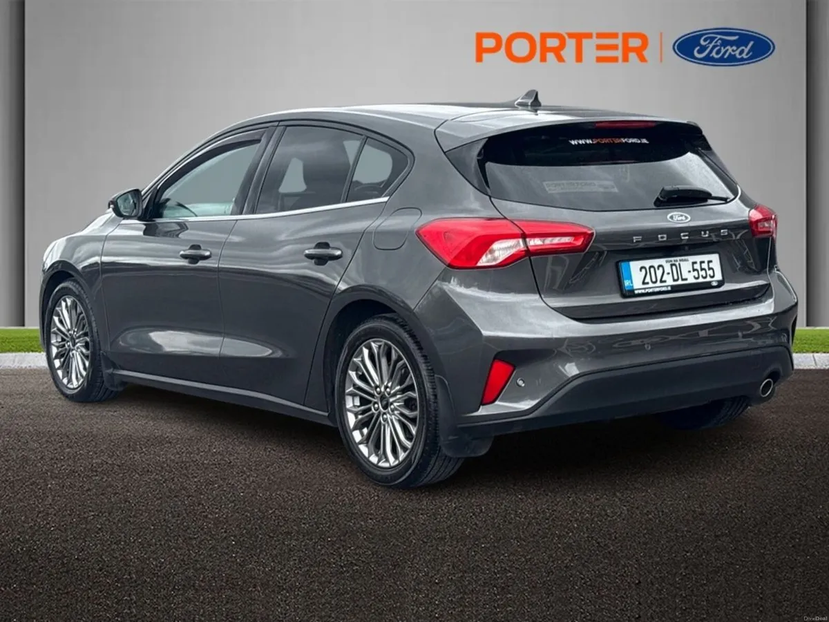 Ford Focus 1.5 TDCI TITANIUM 120PS - Image 3