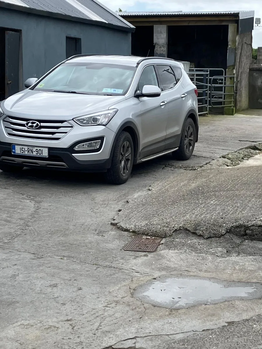 Hyundai Santa Fe 2015 - Image 2