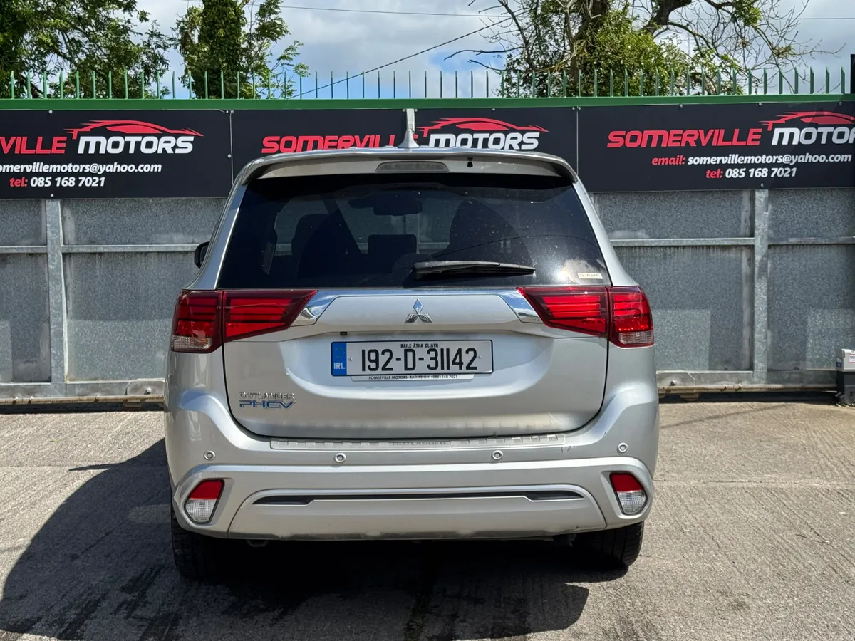 MITSUBISHI OUTLANDER AUTOMATIC “60,000KMS” 2019 - Image 5