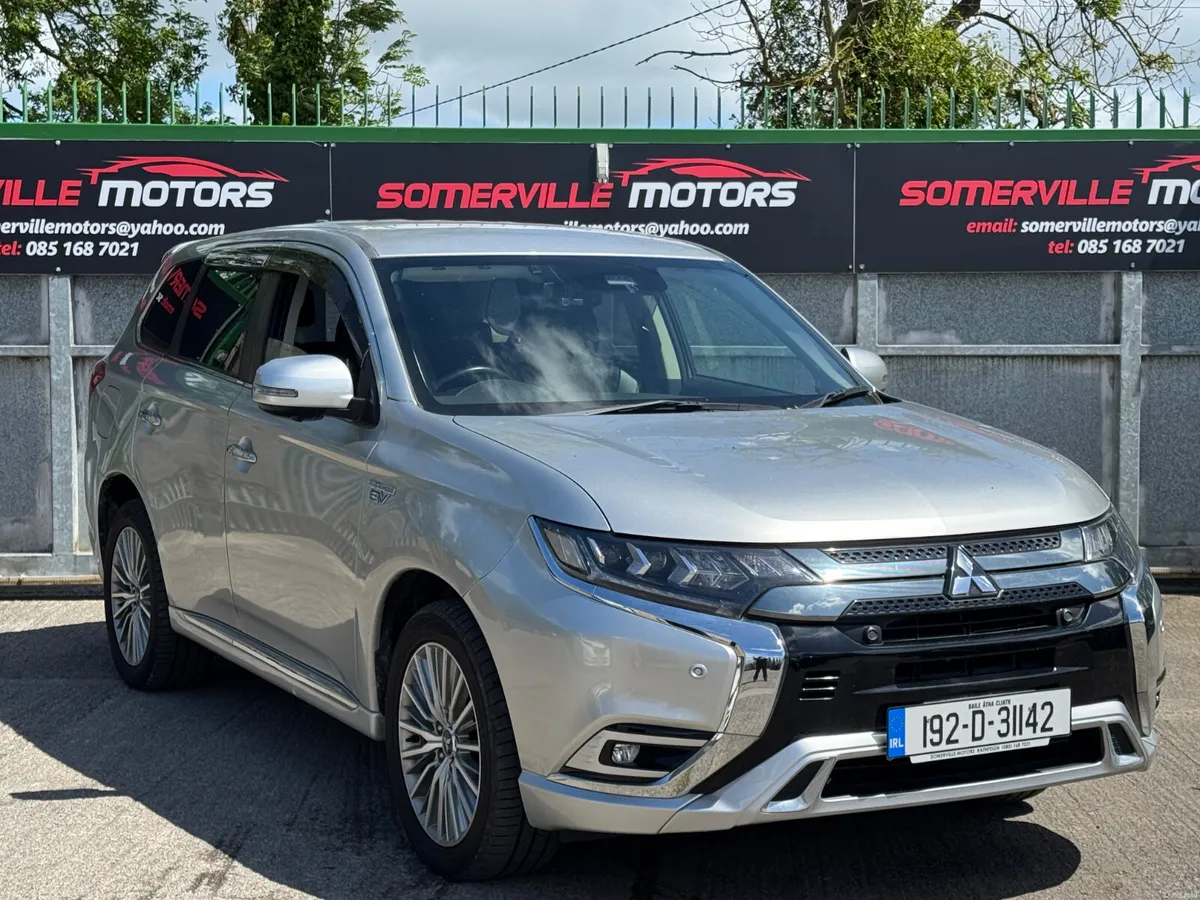 MITSUBISHI OUTLANDER AUTOMATIC “60,000KMS” 2019 - Image 1