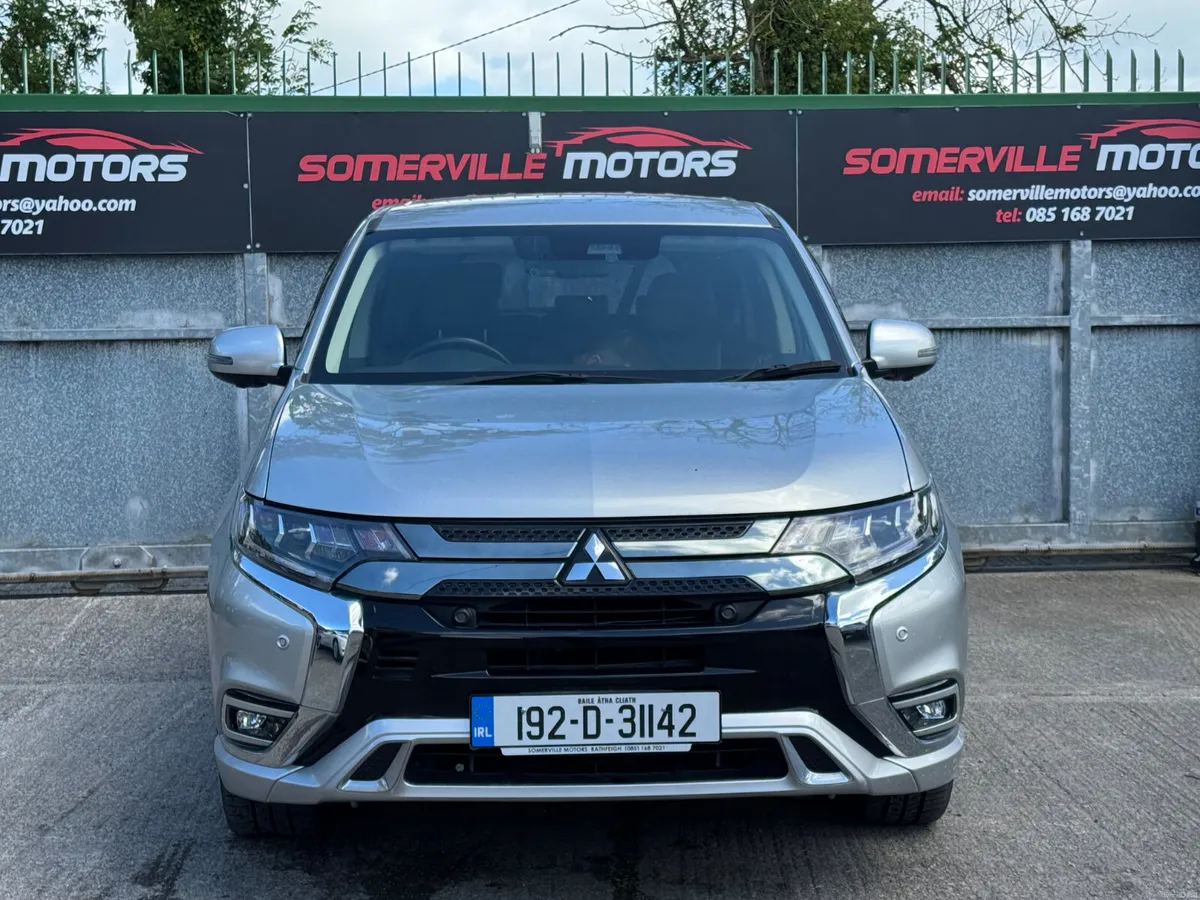 MITSUBISHI OUTLANDER AUTOMATIC “60,000KMS” 2019 - Image 2