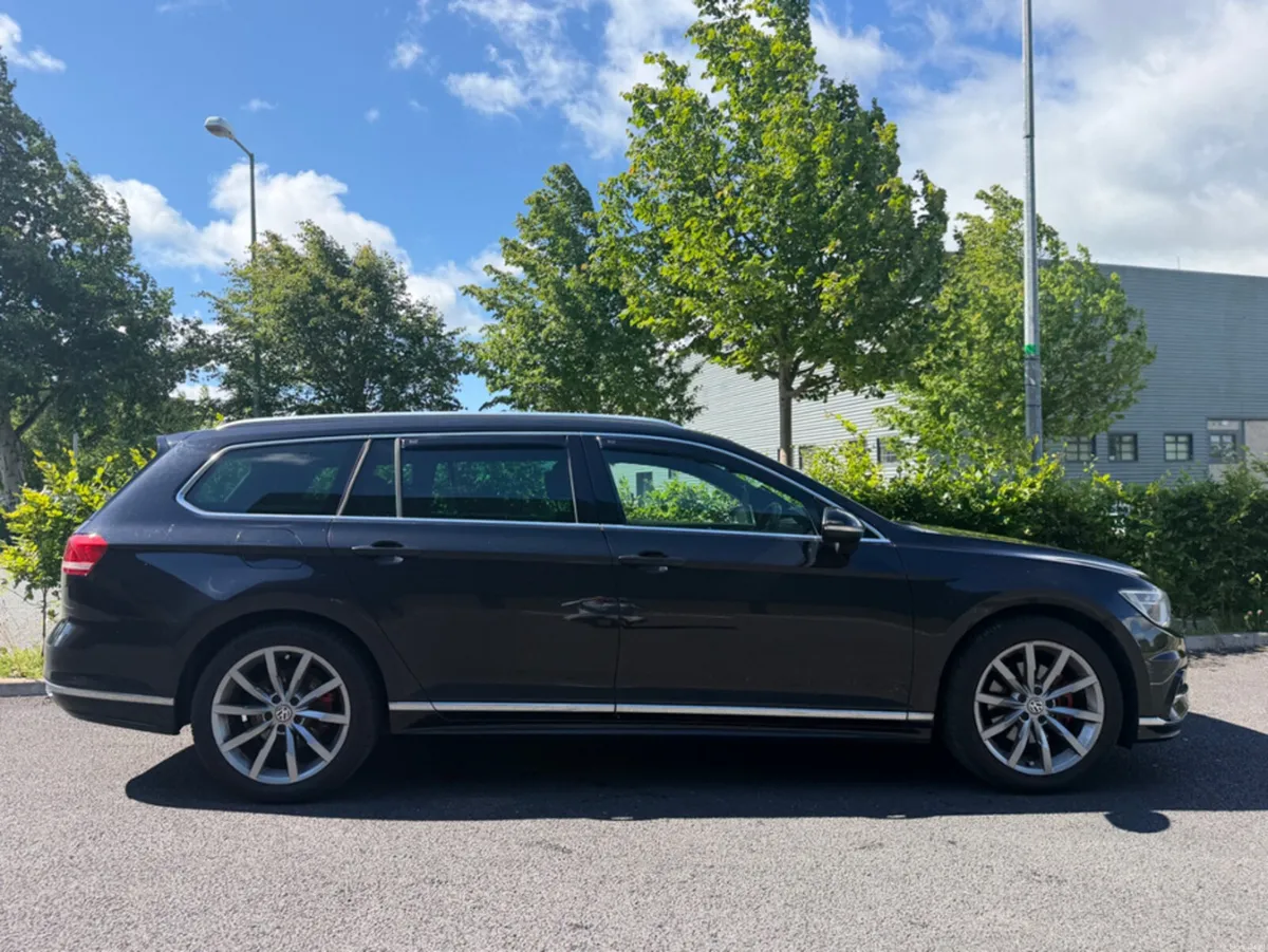 Volkswagen Passat 2.0 TDI R-LINE BLUEMOTION *NEW T - Image 6