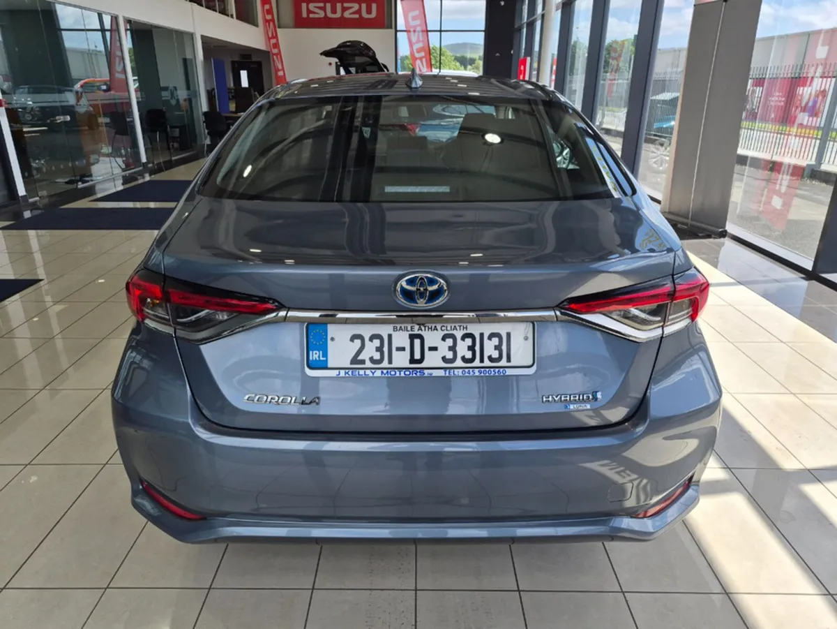 Toyota Corolla LUNA SALOON 4DR AUTO - Image 5