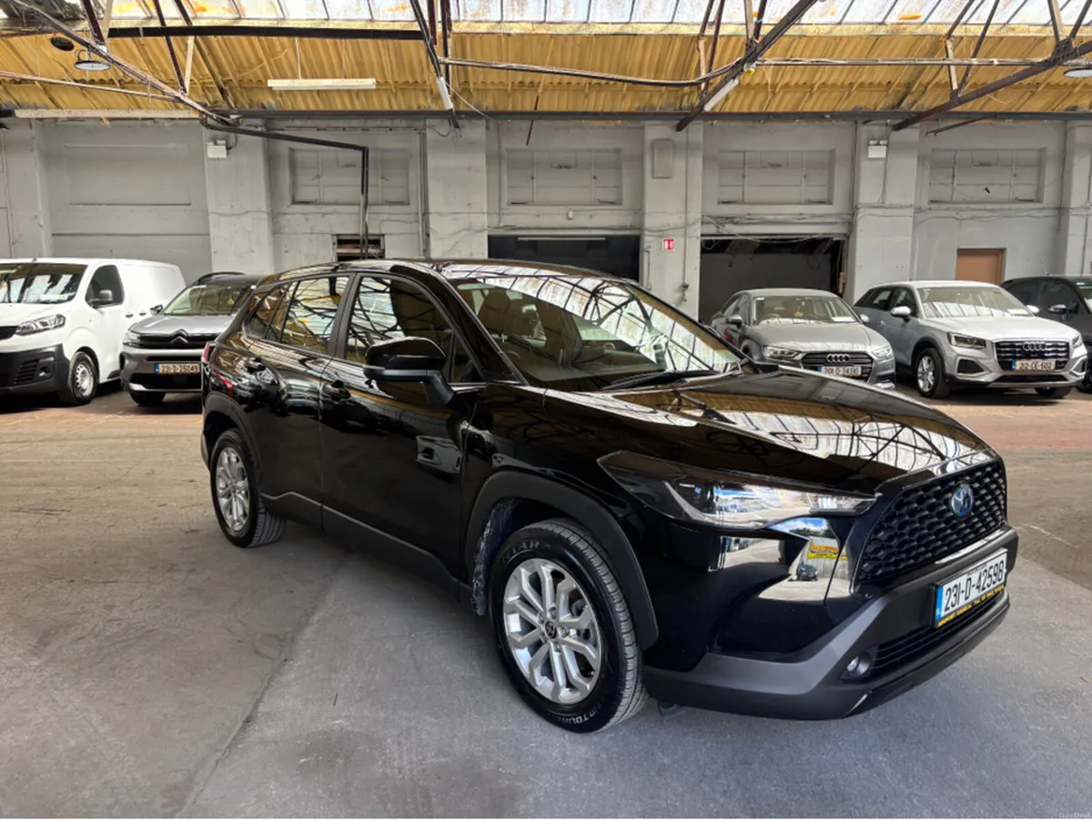 Toyota Corolla LUNA 1.8 4DR AUTO - Image 1
