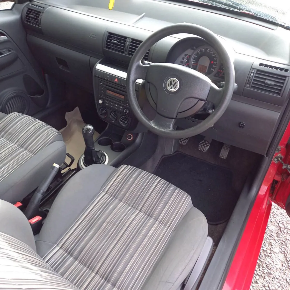 2010 volkswagen Fox just nctd 08  /  2027 - Image 5