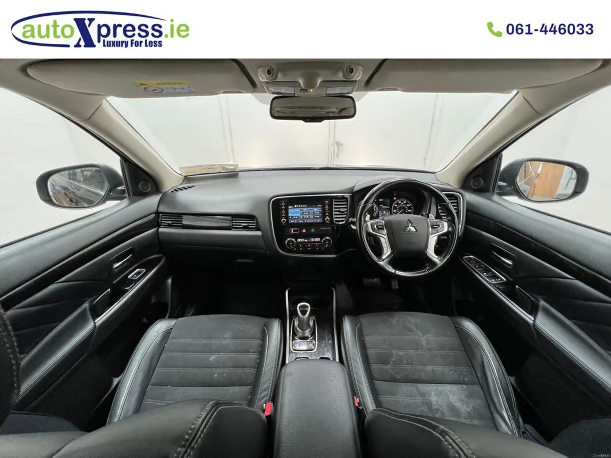 Mitsubishi Outlander 2.0 PHEV, Automatic - Image 2