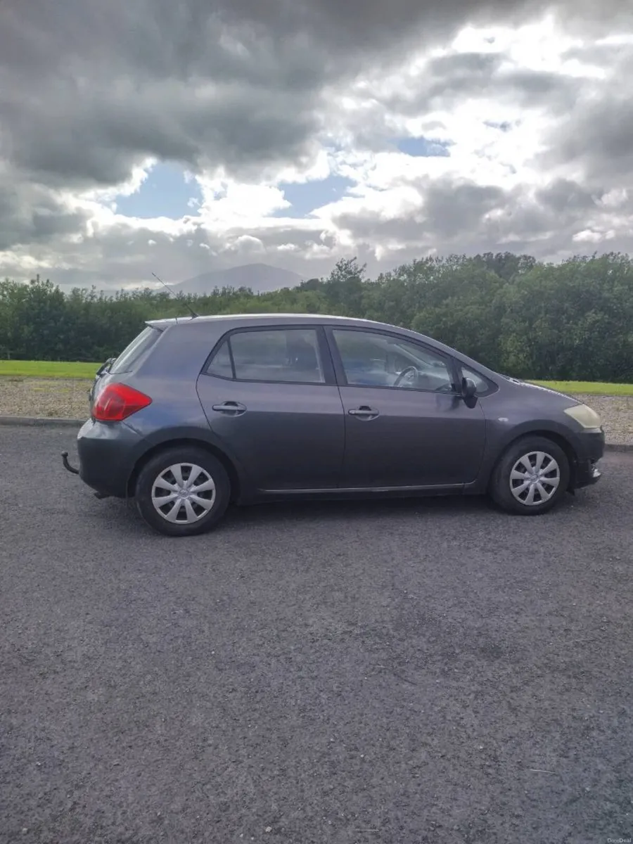 Toyota Auris 2007 1.4 petrol NCT March 27 - Image 2