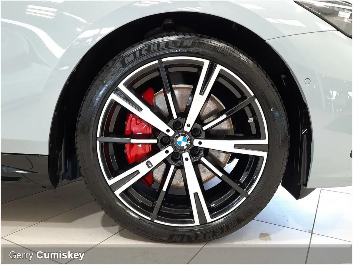 BMW i5 M Sport Pro |  eDrive 40 |  83.9 kWh | Broo - Image 4