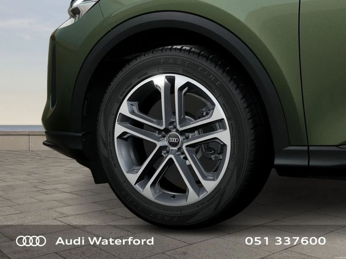 Audi Q5 Q5 E-HYBRID 220 KW Q SE from €725 per mont - Image 5