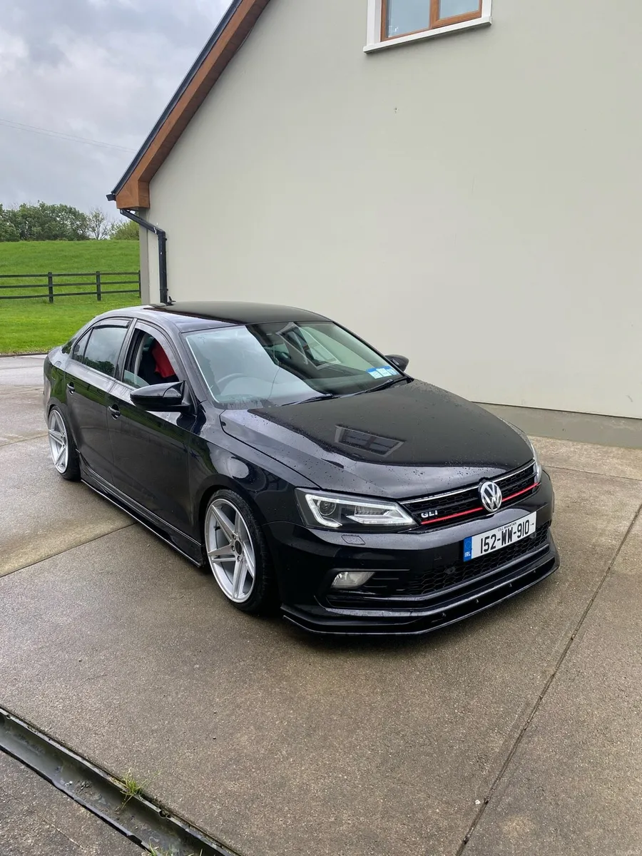 Volkswagen Jetta - Image 1
