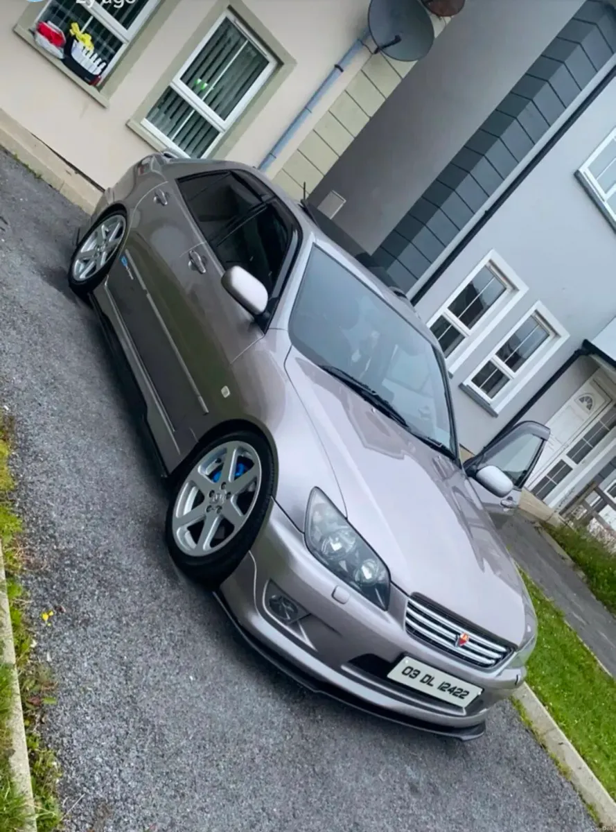 Lexus is 200 - Image 6