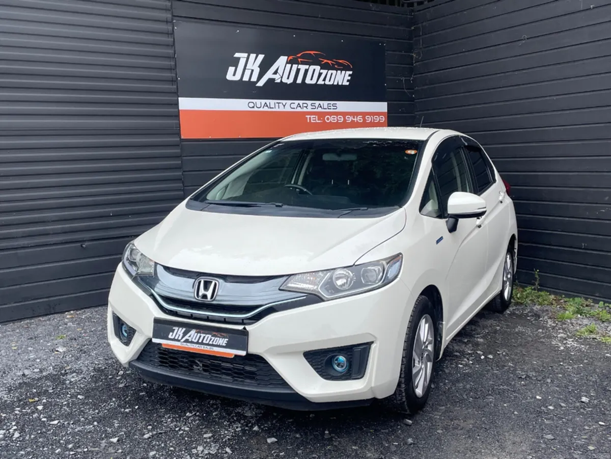 Honda Fit 1.5 HYBRID AUTO - Image 3