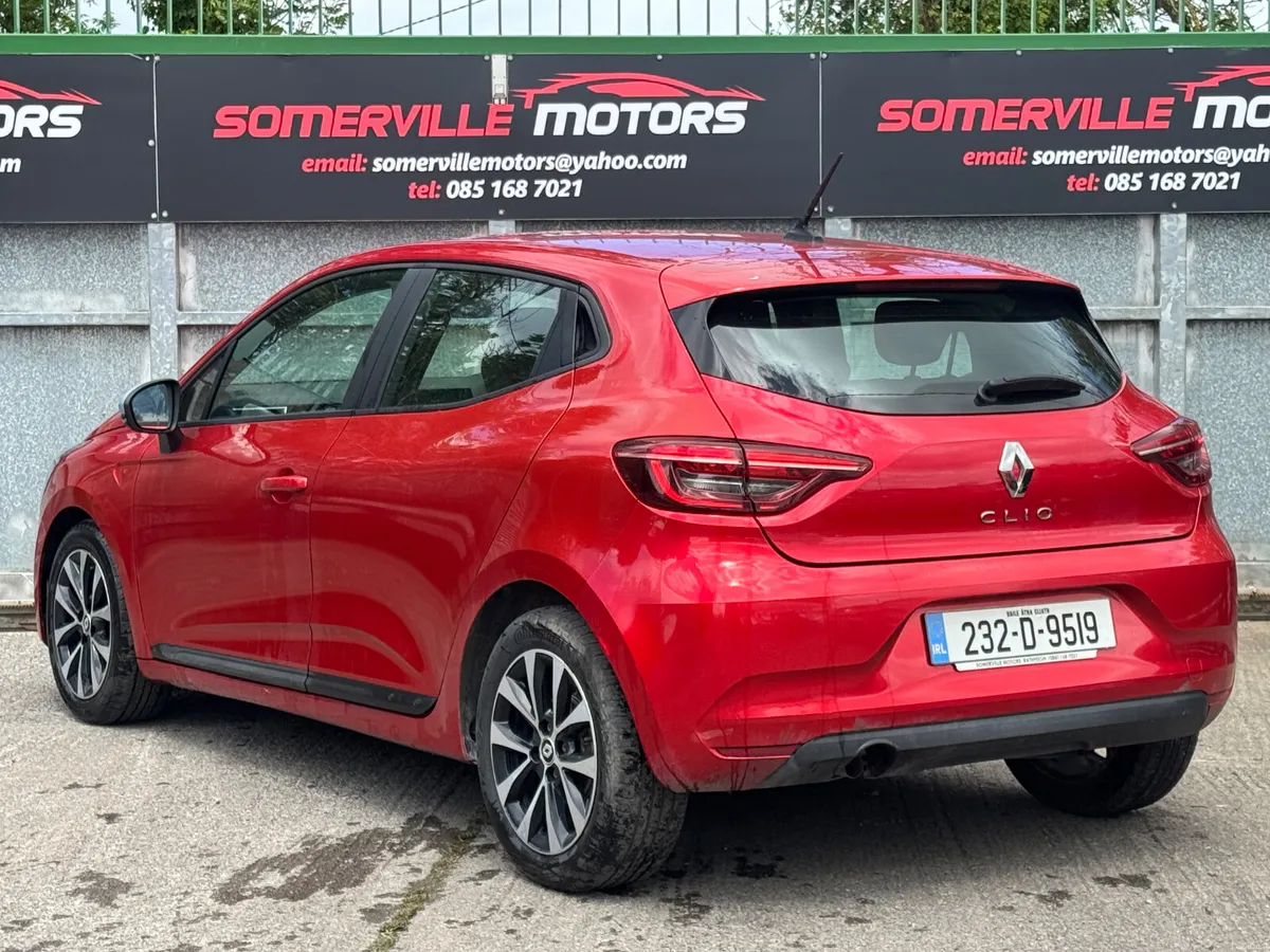 RENAULT CLIO  2023 WAS €15,999 NOW €14,999 - Image 6