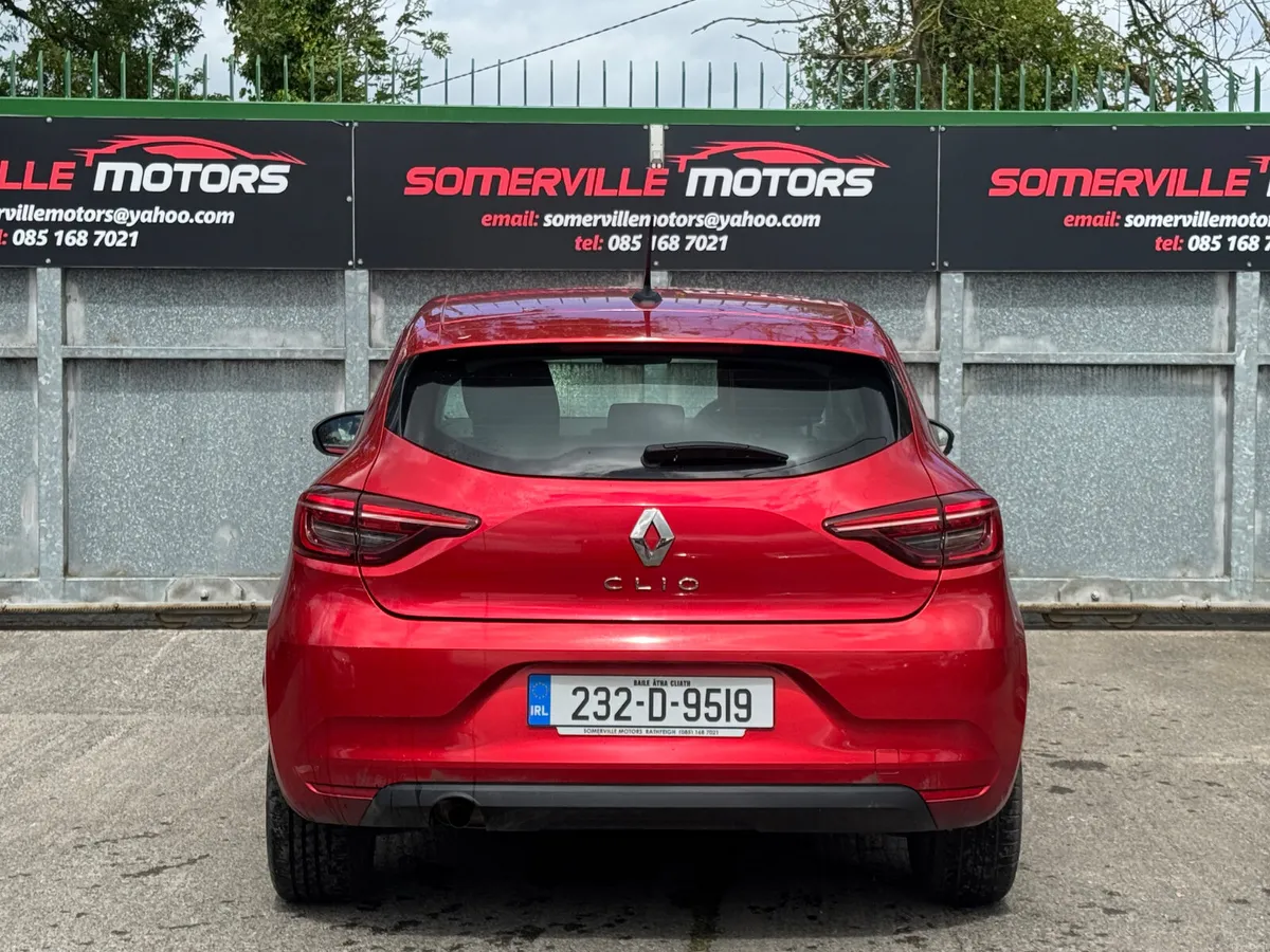 RENAULT CLIO  2023 WAS €15,999 NOW €14,999 - Image 5