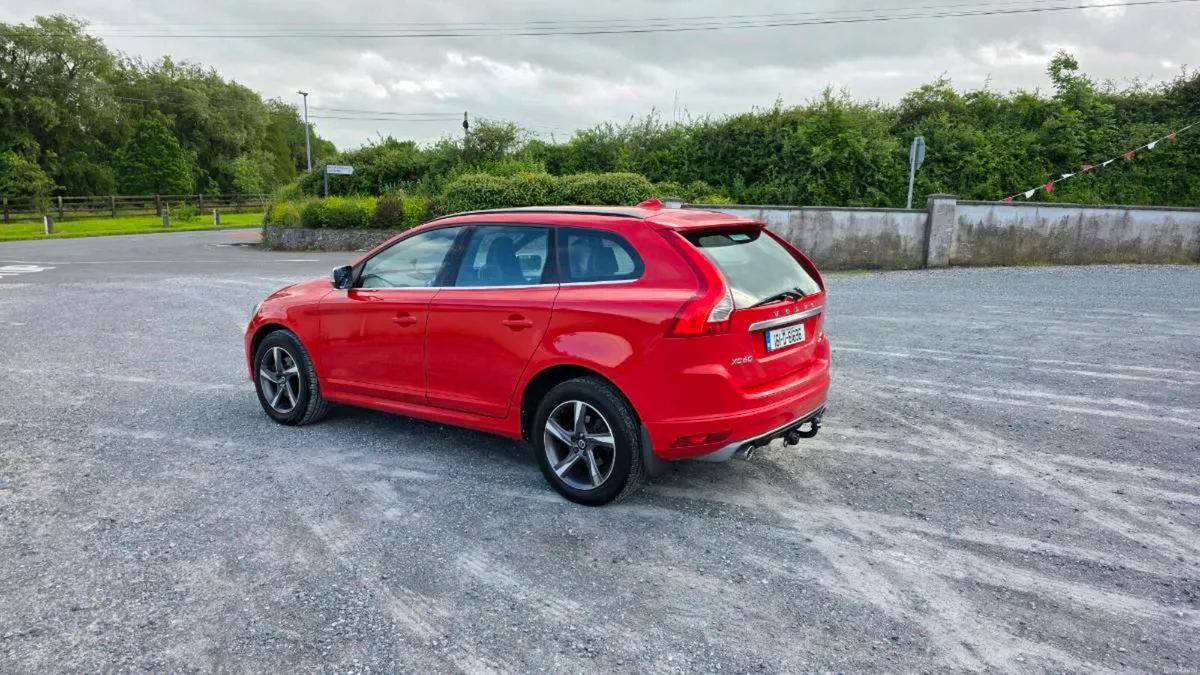 2016(161) Volvo XC60 2.4 D  R-Design Automatic - Image 4