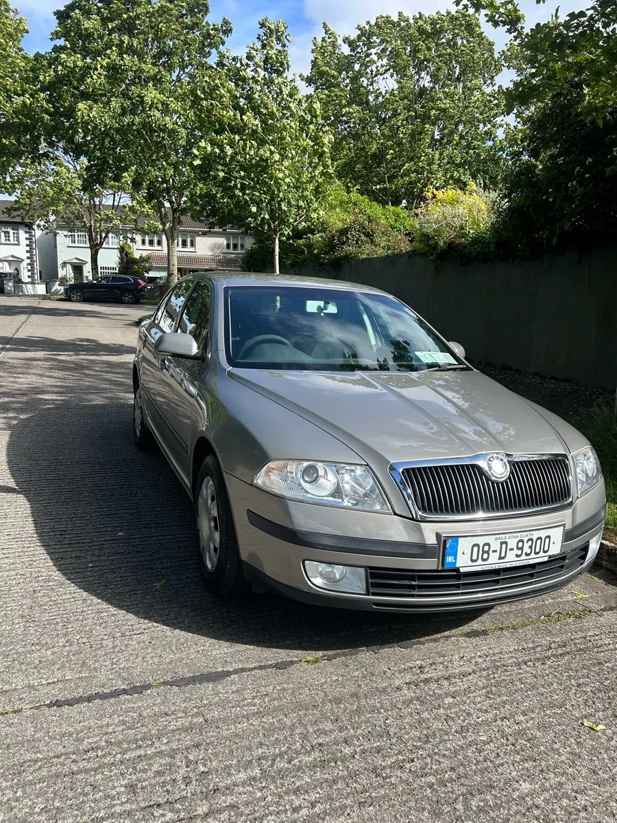 Skoda Octavia car - Image 2