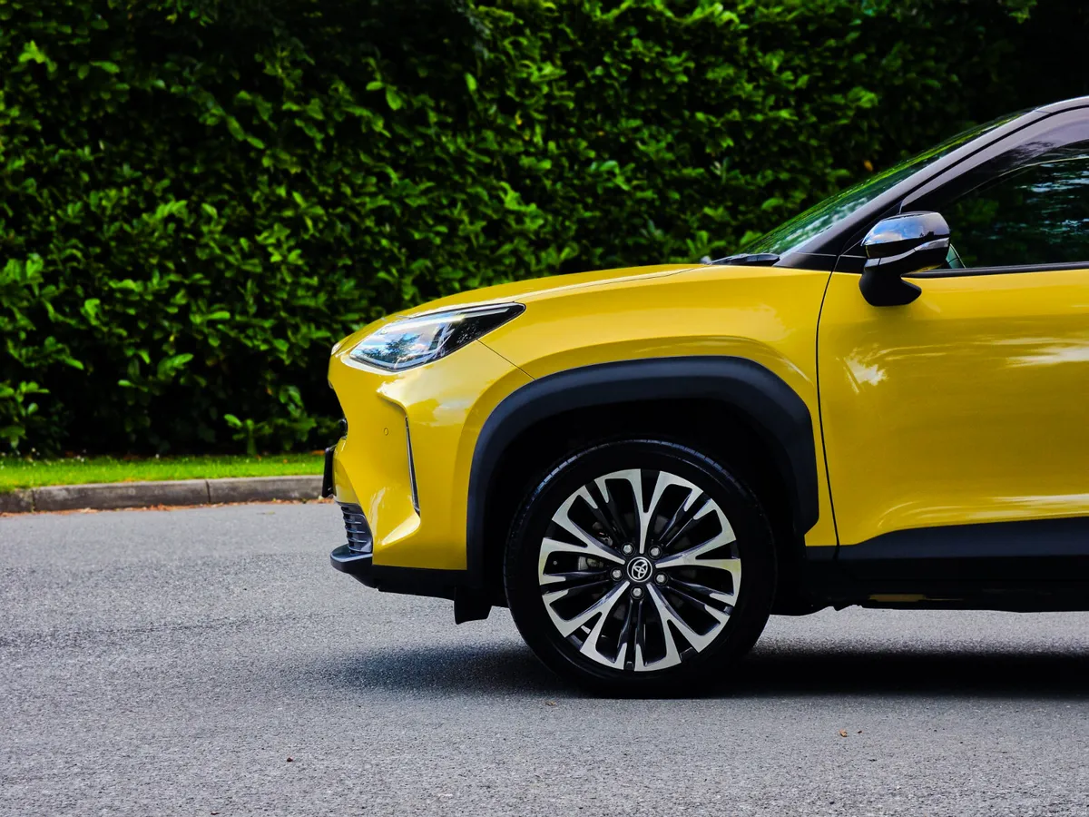 2020 Toyota Yaris Cross 1.5 Petrol Hybrid Auto Z - Image 6