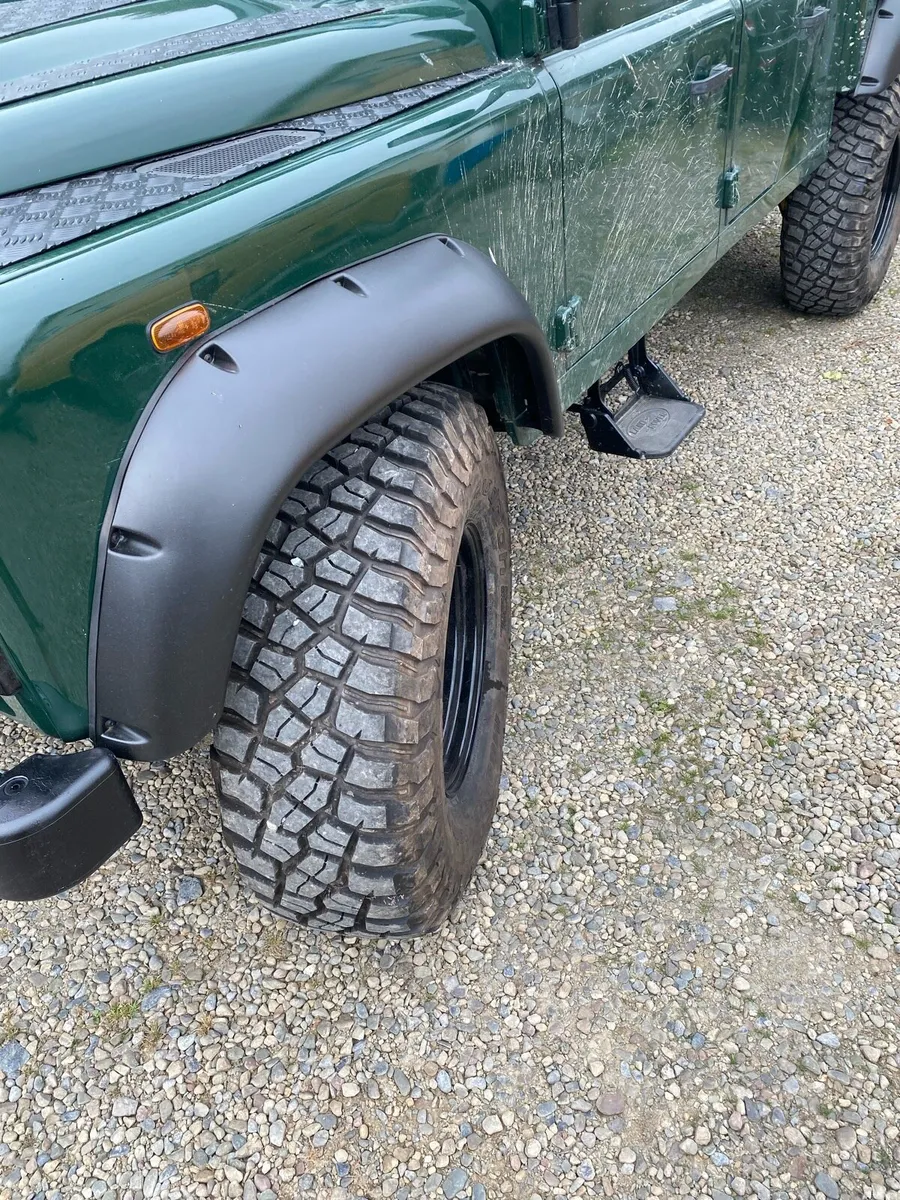 Defender 130 - Image 3