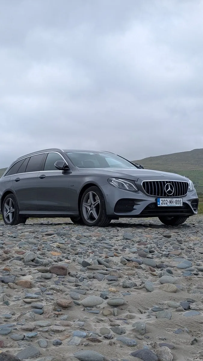 Mercedes-Benz E300de (2020) - Image 1