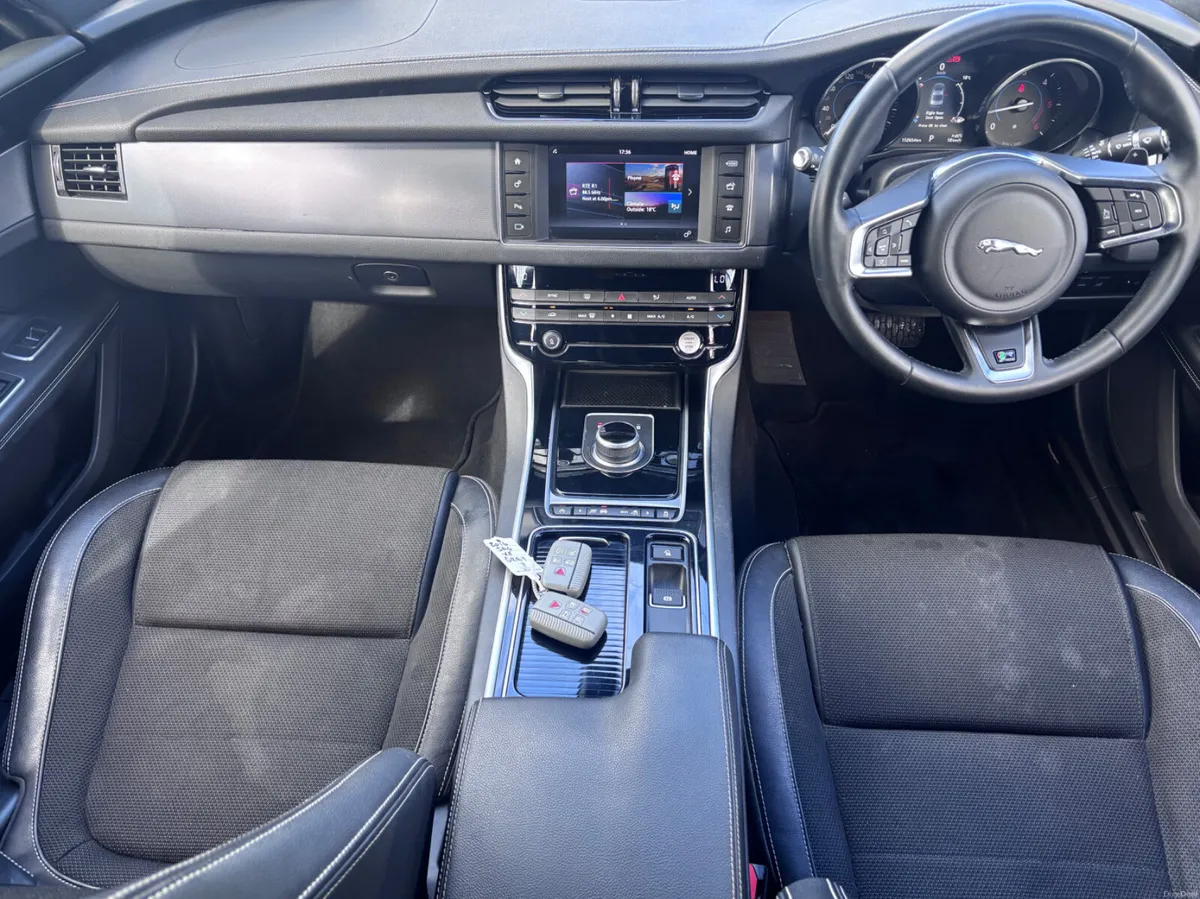 JAGUAR XF 2.0 D RWD R-SPORT  AUTO - Image 2