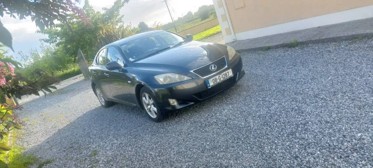 Lexus - Image 1
