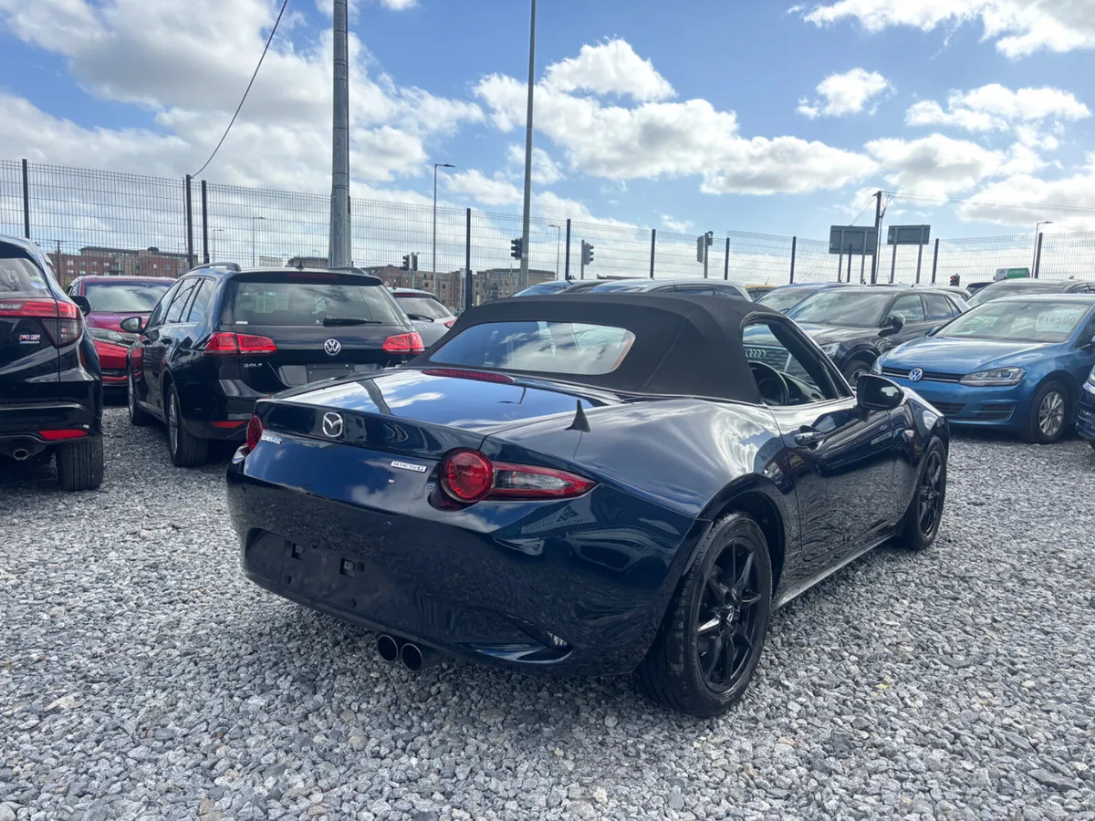 Mazda MX-5 Roadster - Image 4