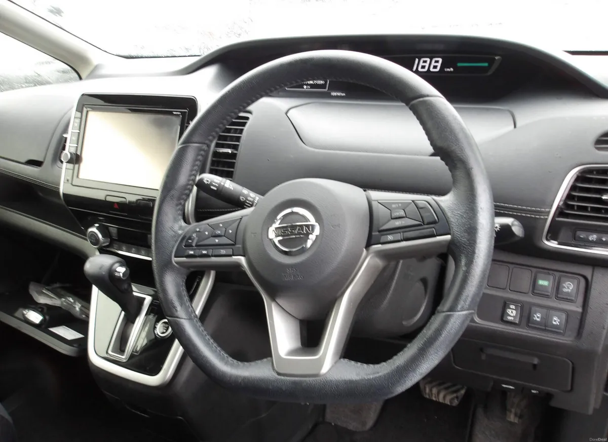 2017 Nissan Serena 2.0 S-Hybrid LOW KMS 8 SEATS - Image 5