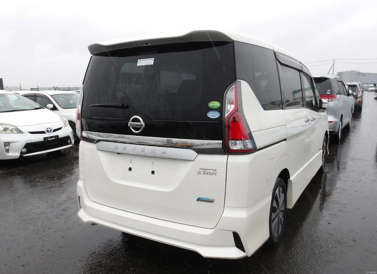 2017 Nissan Serena 2.0 S-Hybrid LOW KMS 8 SEATS - Image 3