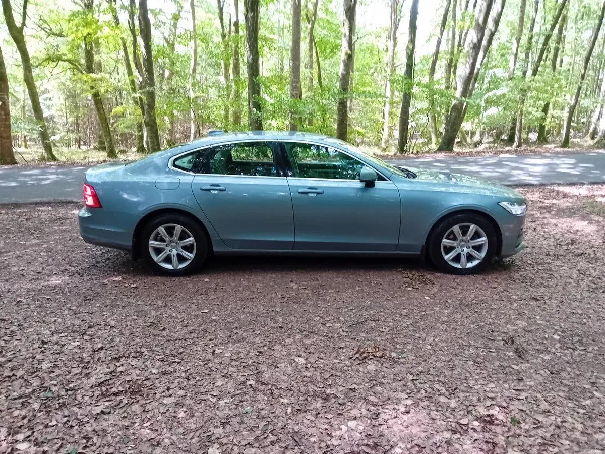 182 VOLVO S90 D3 MOMENTUM 6 SPEED SALOON - Image 5