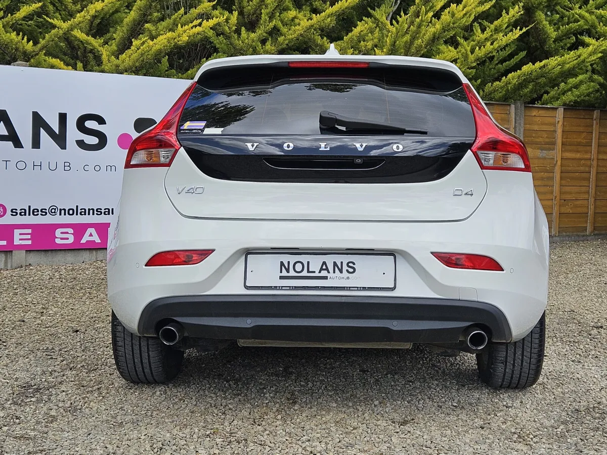 VOLVO V40 D4 2.0 DIESEL D4 AUTO NEW NCT - Image 4