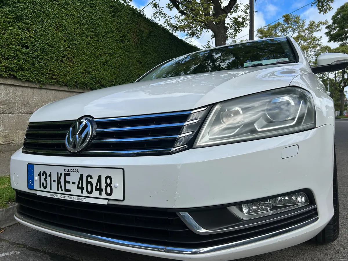 2013 VOLKSWAGEN PASSAT ESTATE PETROL AUTOMATIC - Image 1