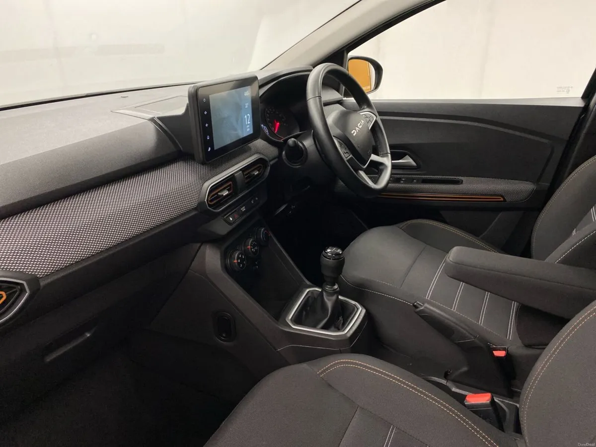 Dacia Sandero Stepway TCe 90 STEPWAY Expression - Image 3