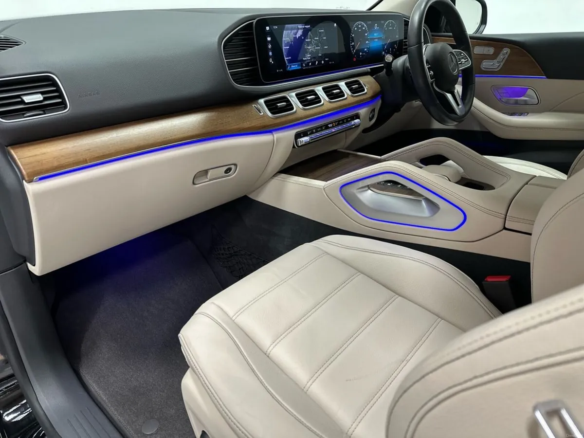 Mercedes-Benz GLE GLE300 D 4Matic AMG Line - Image 6