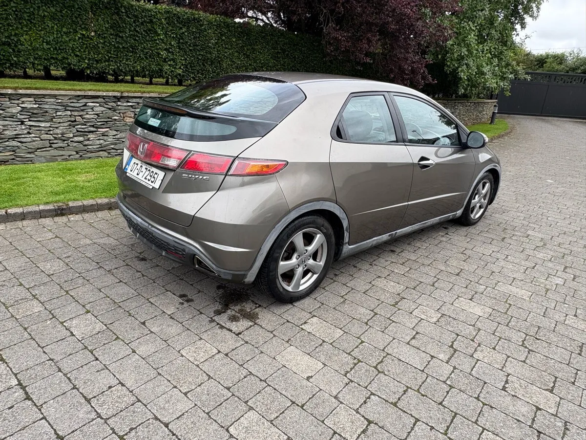 Honda Civic - Image 4