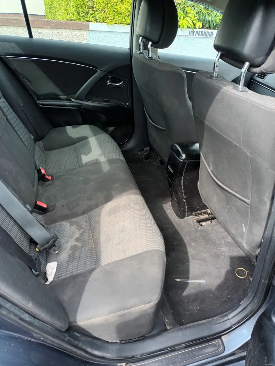 Toyota Avensis 2011 - Image 3