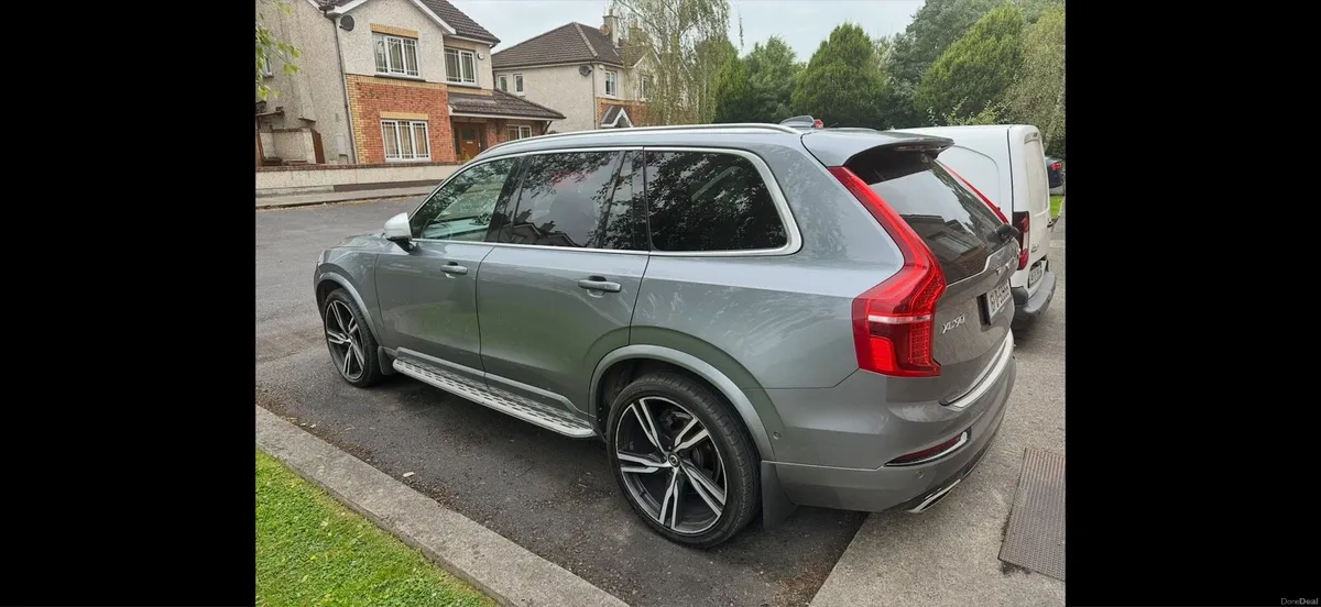 Volvo XC90 R Design - Image 3