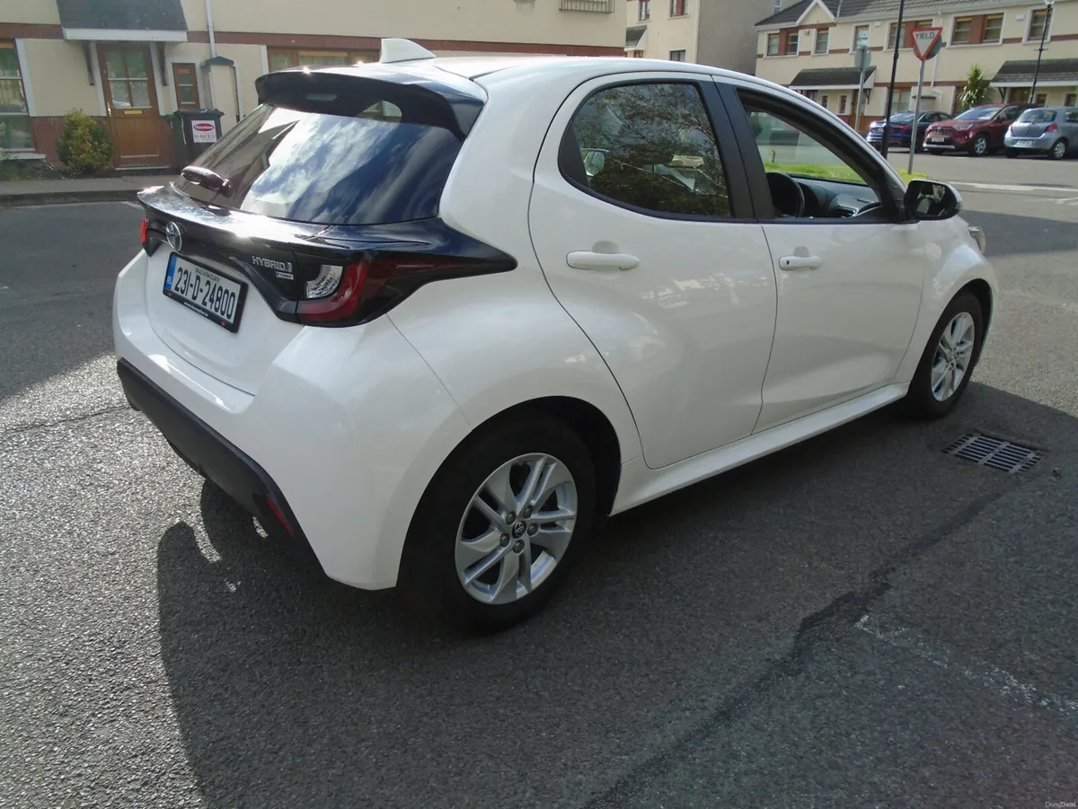 Toyota Yaris 2023 One Owner. - Image 4