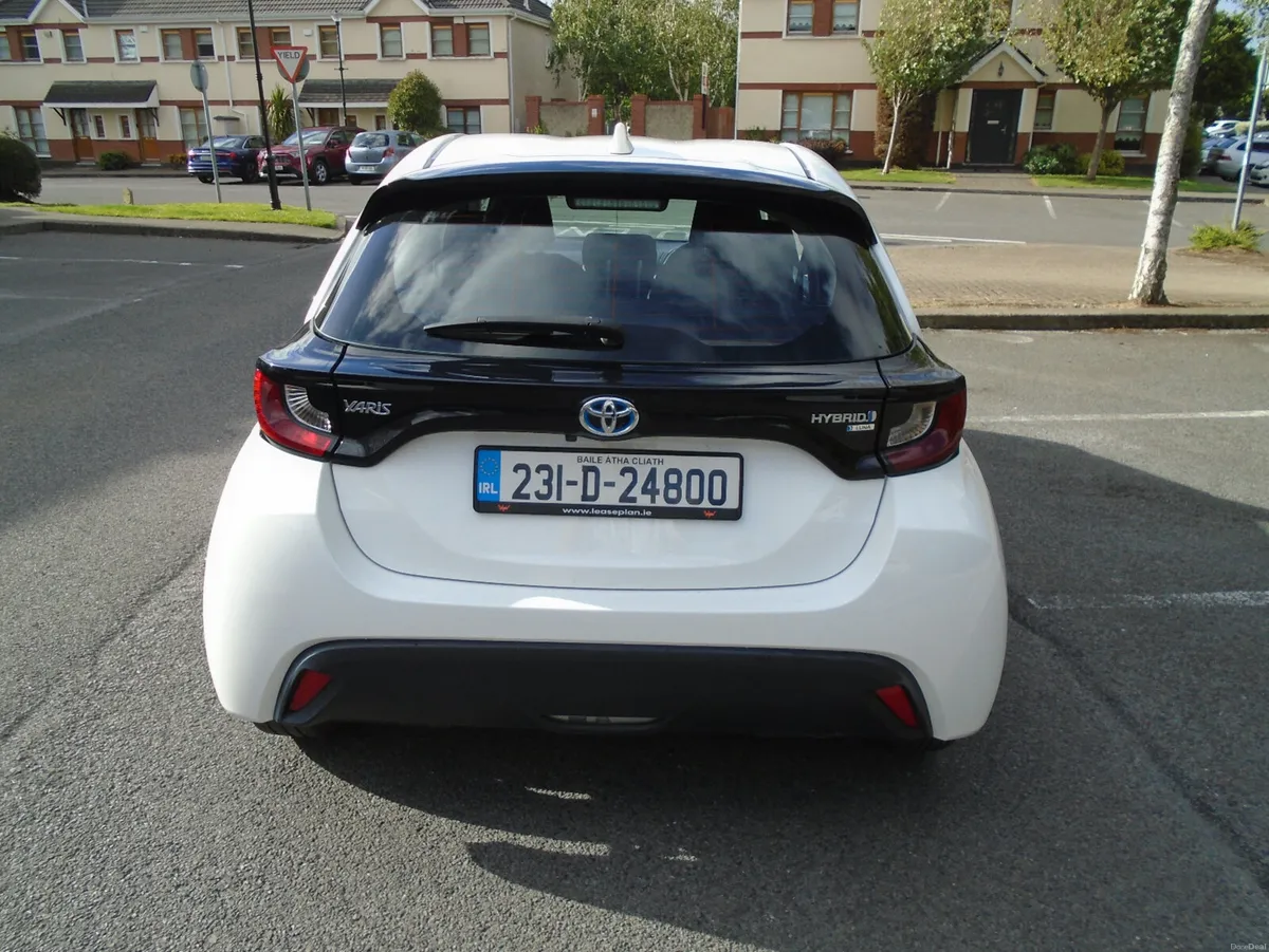 Toyota Yaris 2023 One Owner. - Image 3