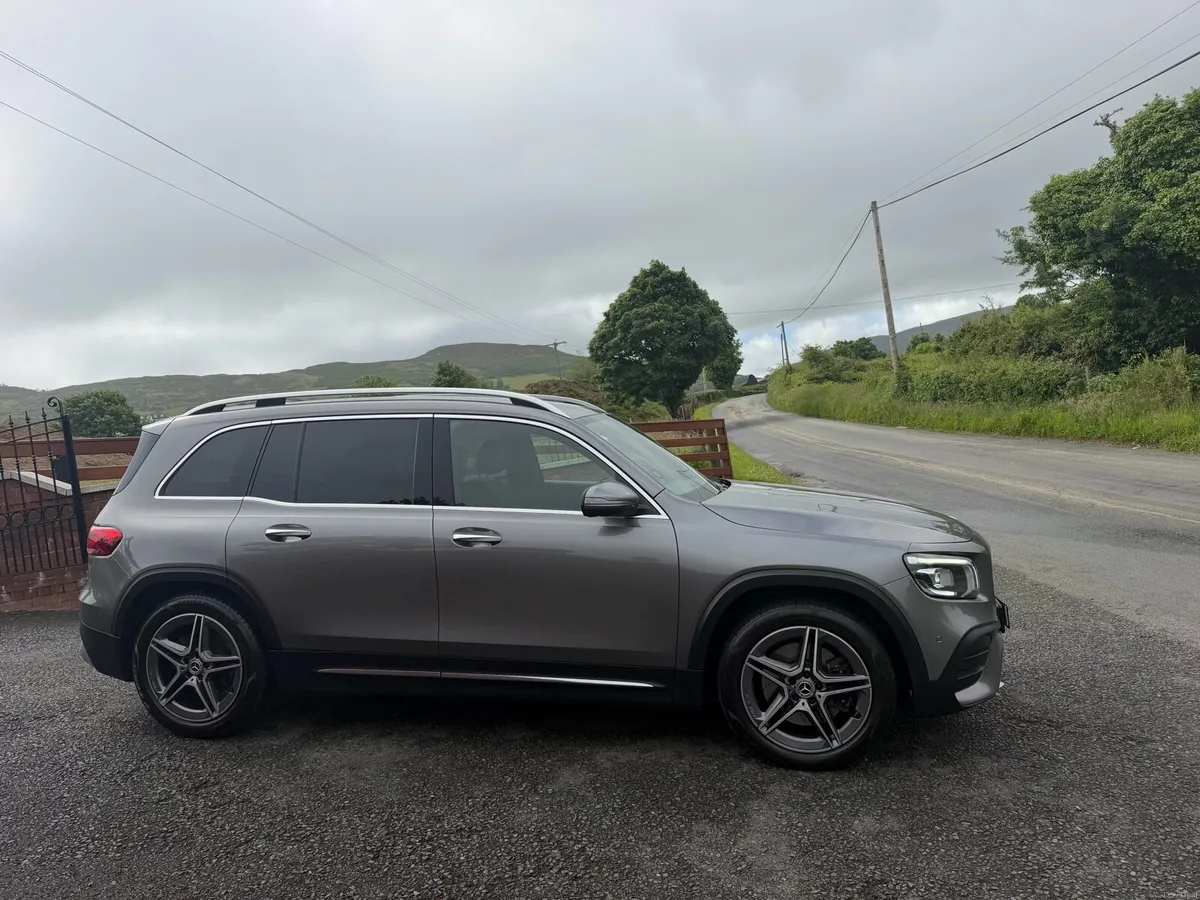 2020 Mercedes glb - Image 3