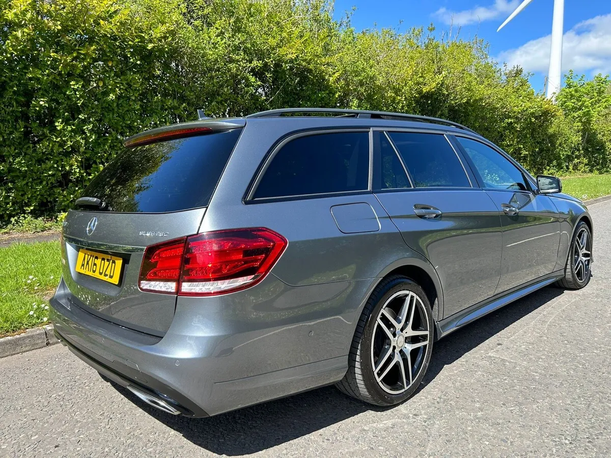 2016 Mercedes E350 V6 Night Edition - Image 3