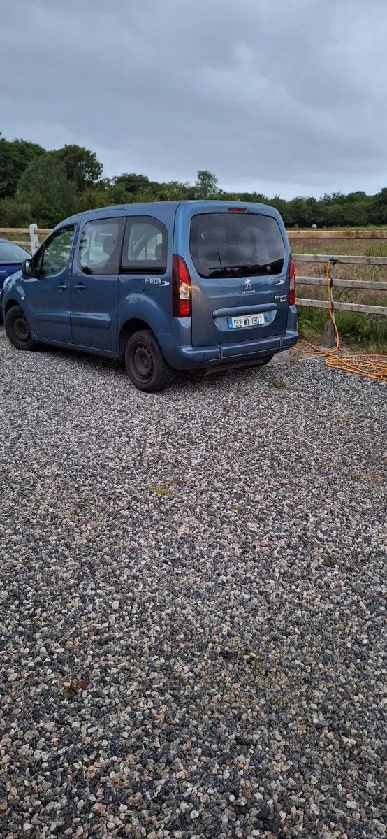 Peugeot Partner 2013 wheelchair van - Image 1