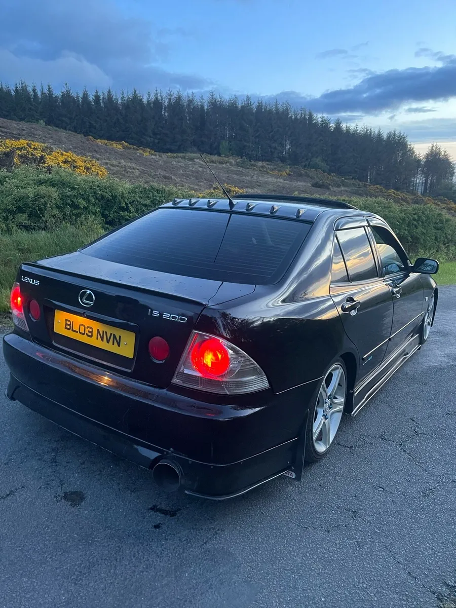 Lexus Is200 - Image 6