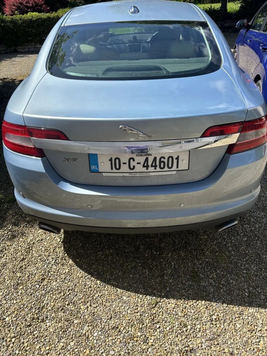 Jaguar XF 2010 - Image 2