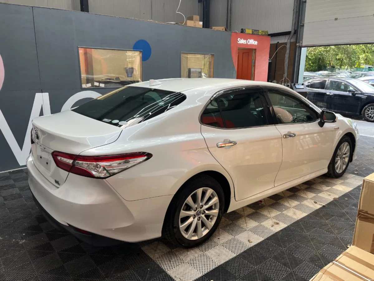 Toyota Camry 2020 TOYOTA CAMRY 4D G 2.5 AUTOMATIC - Image 2