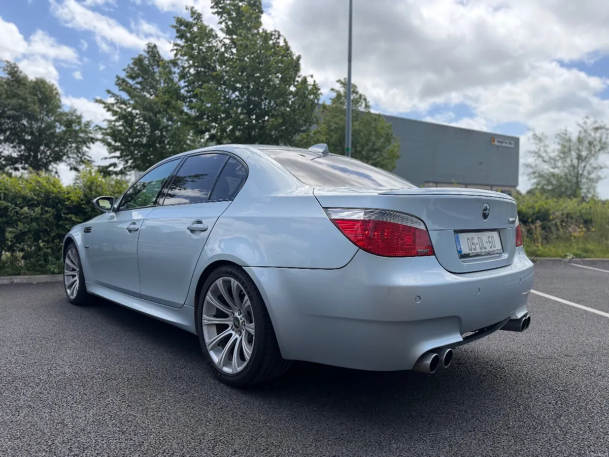 BMW M5 E60  5.0L V10 AUTO 4DR 507BHP - Image 3