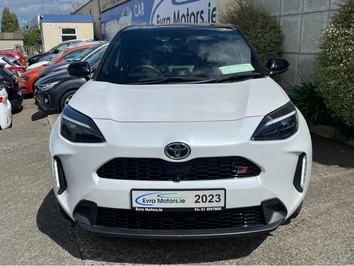 Toyota Yaris Cross GR SPORT AUTOMATIC HYBRID 1.5 P - Image 2
