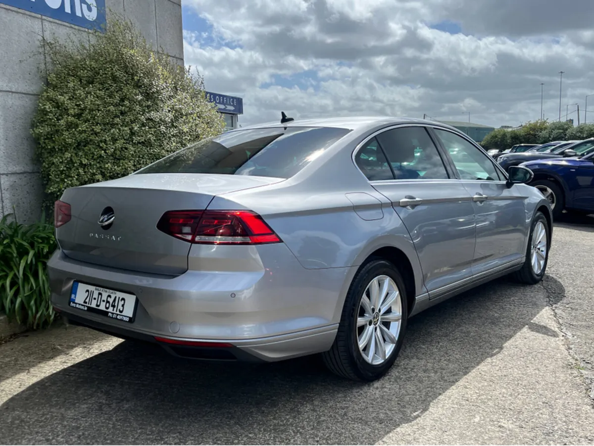 Volkswagen Passat BUSINESS 2.0 DIESEL MANUAL 150BH - Image 4