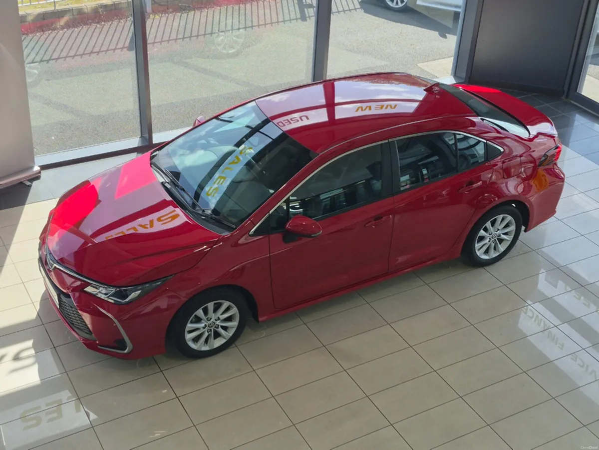 Toyota Corolla LUNA SALOON 4DR AUTO - Image 3