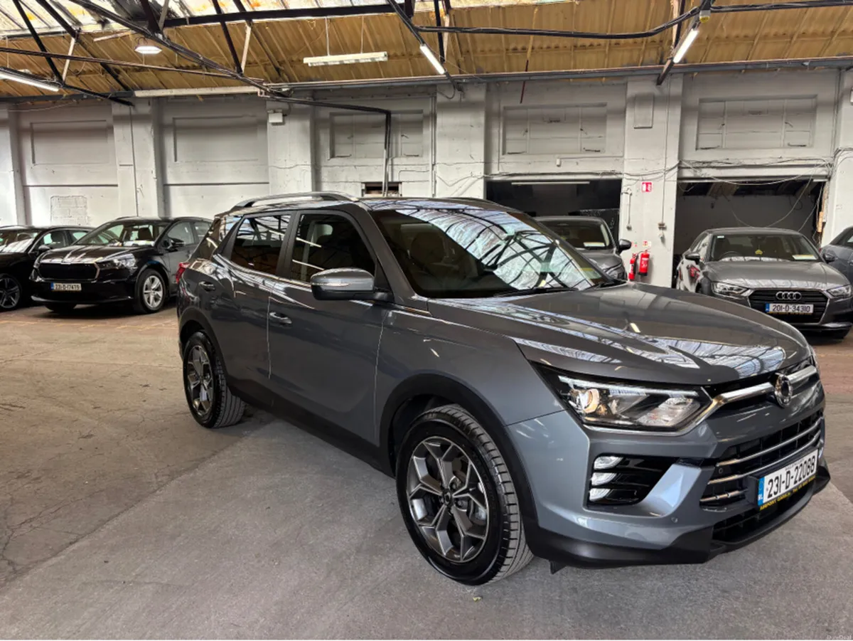 SsangYong Korando EL 1.6 2WD 4DR AUTO - Image 1